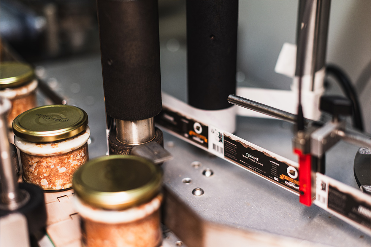 Conserverie artisanale AOP, Conserves de Porc Noir de Bigorre AOP, Eleveur de porc noir de Bigorre, Jambon noir de Bigorre AOP, Noir de Bigorre AOP, Porc noir de Bigorre AOP, Producteur de porc noir de Bigorre AOP, Viande de poir noir de Bigorre AOP