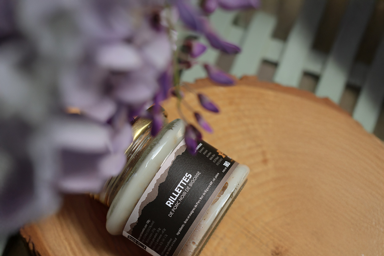 Conserverie artisanale AOP, Conserves de Porc Noir de Bigorre AOP, Eleveur de porc noir de Bigorre, Jambon noir de Bigorre AOP, Noir de Bigorre AOP, Porc noir de Bigorre AOP, Producteur de porc noir de Bigorre AOP, Viande de poir noir de Bigorre AOP