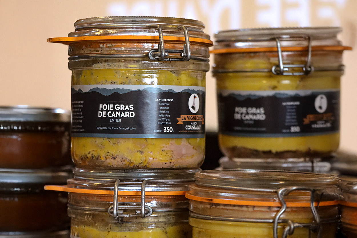 Conserverie artisanale AOP, Conserves de Porc Noir de Bigorre AOP, Eleveur de porc noir de Bigorre, Jambon noir de Bigorre AOP, Noir de Bigorre AOP, Porc noir de Bigorre AOP, Producteur de porc noir de Bigorre AOP, Viande de poir noir de Bigorre AOP